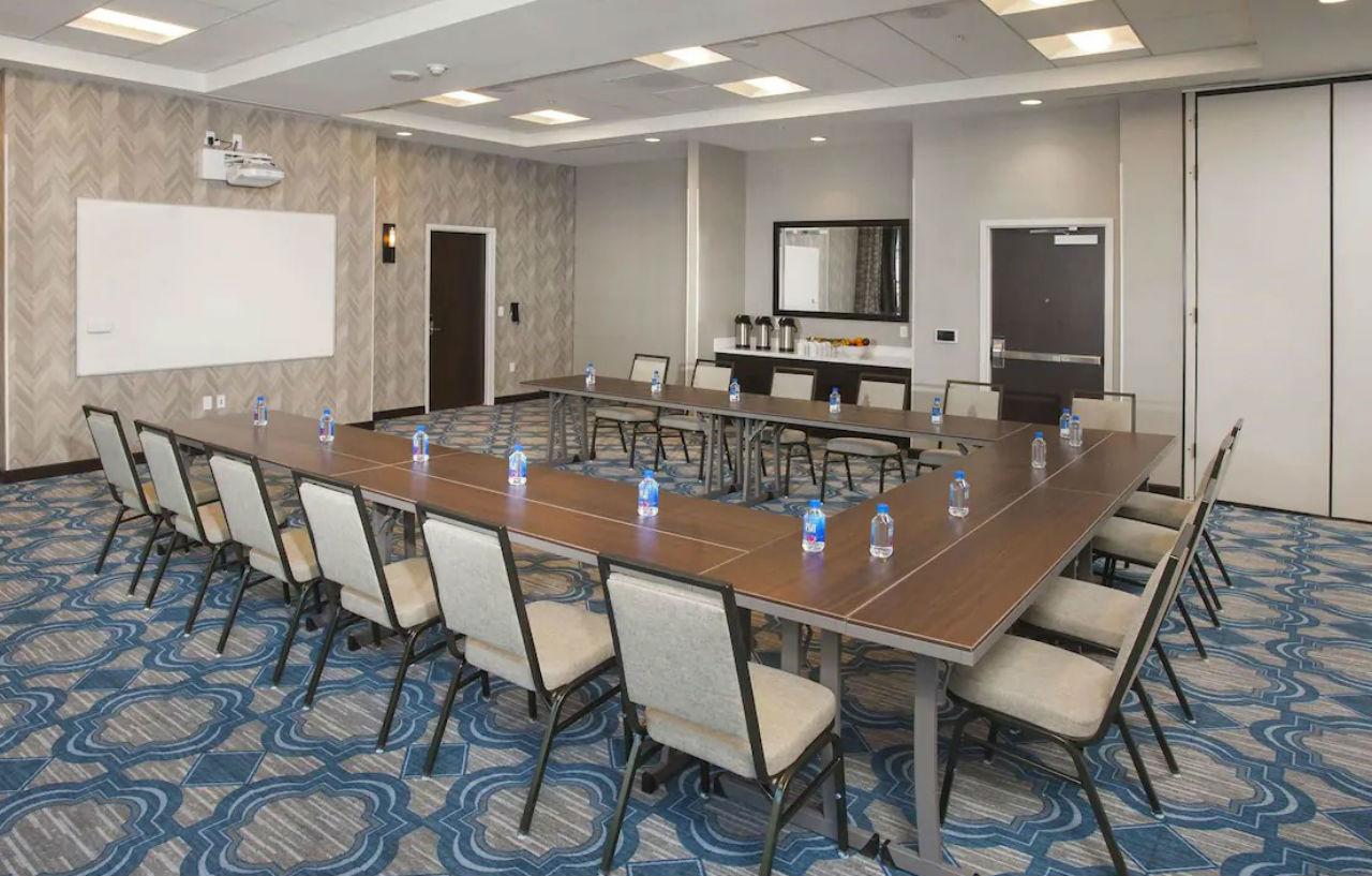 Hilton Garden Inn Burbank Los Angeles Hotel 3*